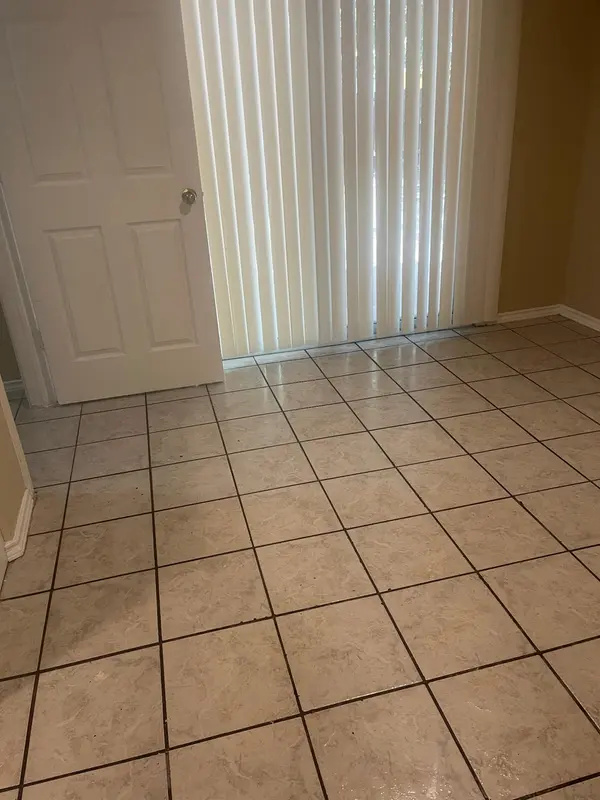 306 Anderson ST #A, Smithville, TX 78957