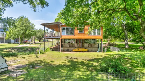 3715 Lakeview DR, Cottonwood Shores, TX 78657