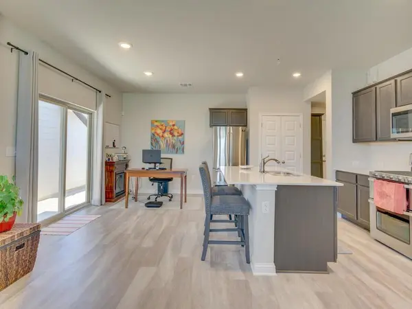 7702 Dylan DR, Austin, TX 78744
