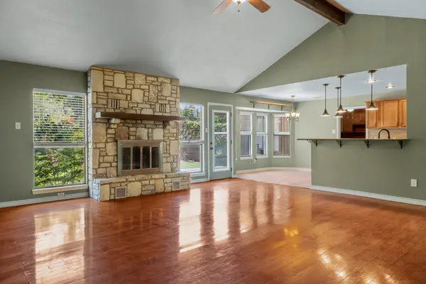 415 Meadow Ridge DR, Kerrville, TX 78028