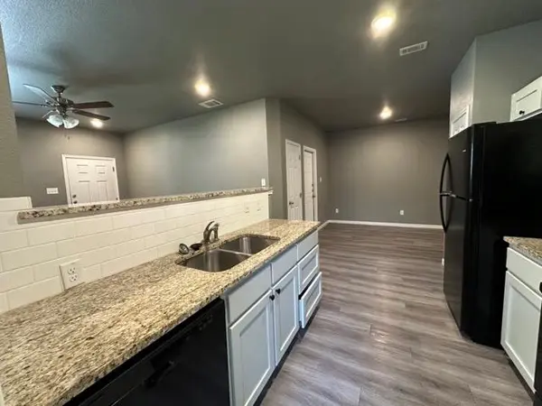 206 W Beeline LN, Harker Heights, TX 76548