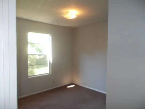 8710 Piney Point DR #B, Austin, TX 78729