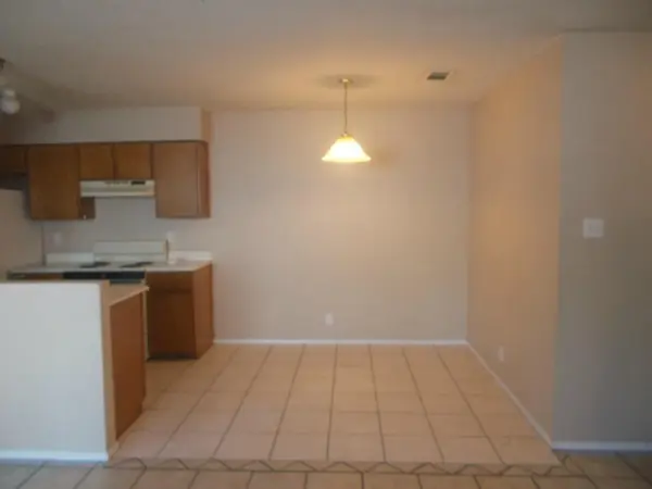 8710 Piney Point DR #B, Austin, TX 78729