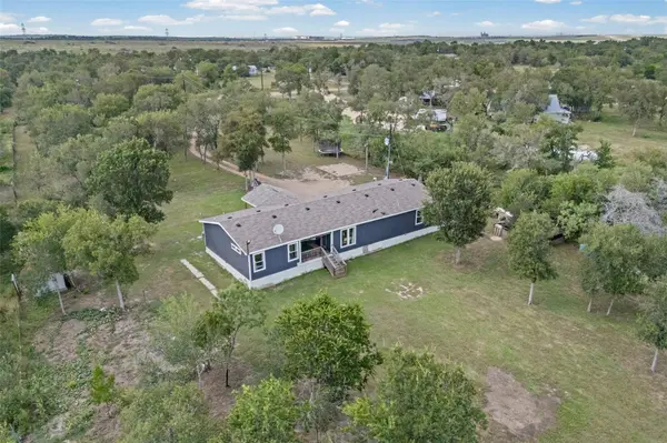 685 Thousand Oaks DR, Cedar Creek, TX 78612