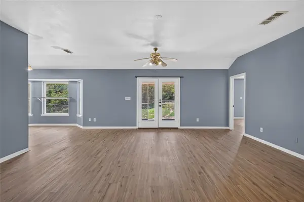 815 Rocky LN, Copperas Cove, TX 76522