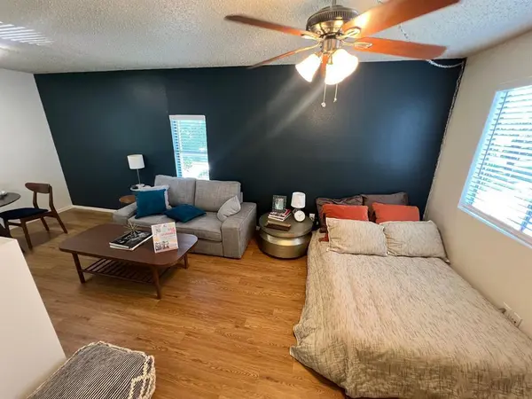 4209 Avenue B Ave #107, Austin, TX 78751