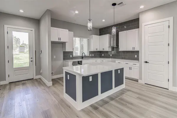 124 Feather Grass LN, Bastrop, TX 78602