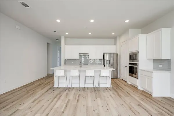 9813 Evening Canopy DR, Manor, TX 78653