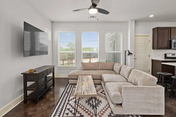 2813 Stock DR, Austin, TX 78741
