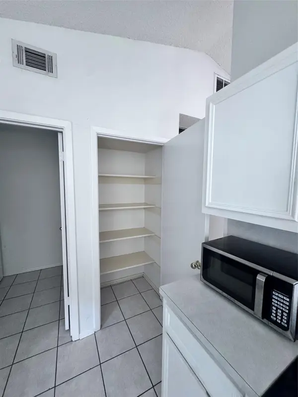 3709 Tom Green ST #B, Austin, TX 78705