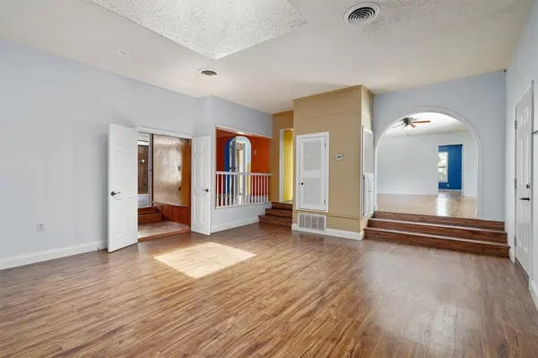 2106 Allred DR, Austin, TX 78748