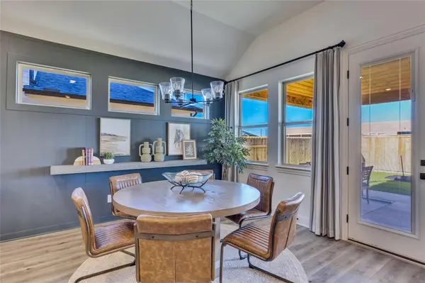 105 Edgemoor CV, Georgetown, TX 78628