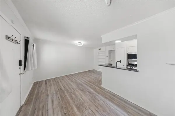 2401 Manor RD #123, Austin, TX 78722