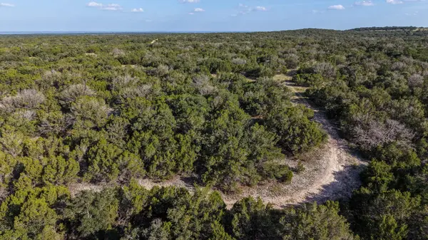 725 KC 3721 RD, Junction, TX 76849