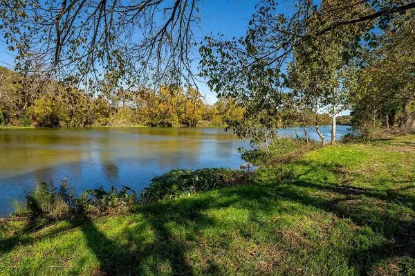 Lot 3 Fayette Shores Cove, West Point, TX 78963