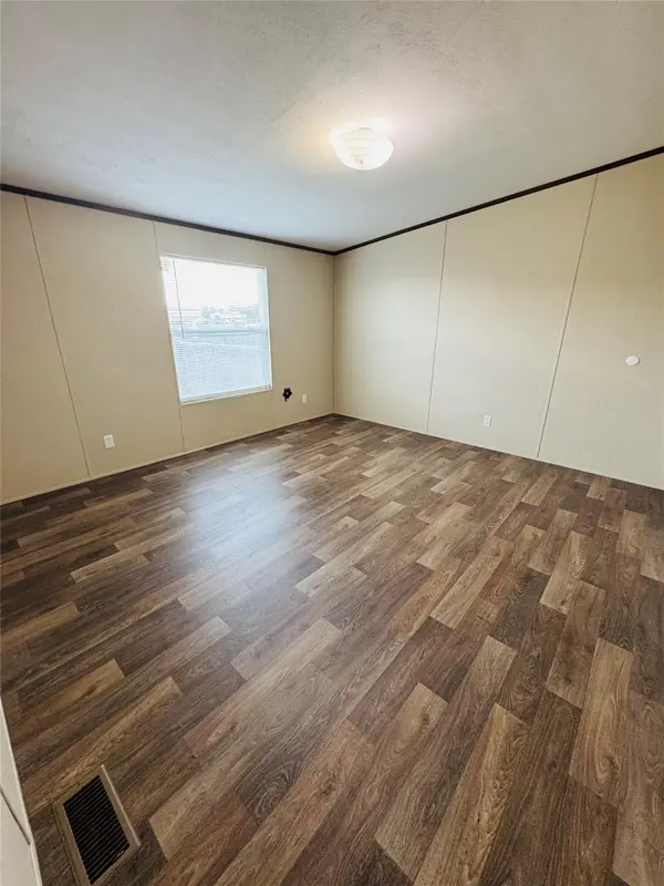 360 Margarita DR, Dale, TX 78616
