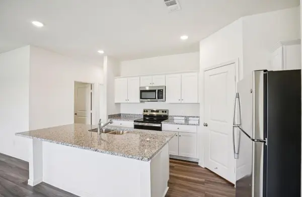 328 Sieders ST, Taylor, TX 76574