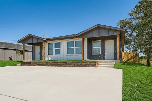 109 Fisher RD #A & B, Elgin, TX 78621