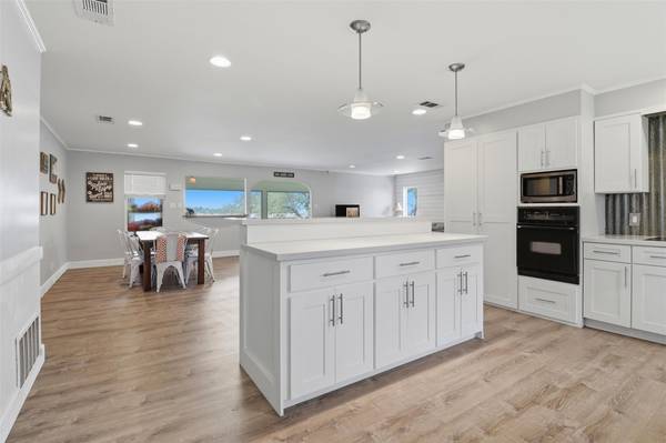 106 County Road 142, Burnet, TX 78611