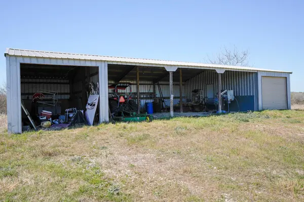 6455 Gebert RD, Schulenburg, TX 78949