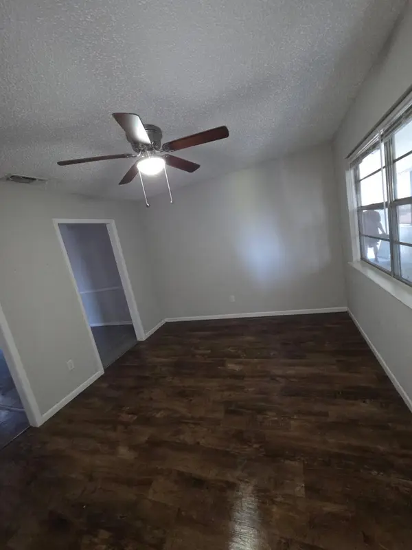4302 LAKE RD #6, Killeen, TX 76543