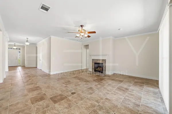 808 Armstrong DR, Georgetown, TX 78633