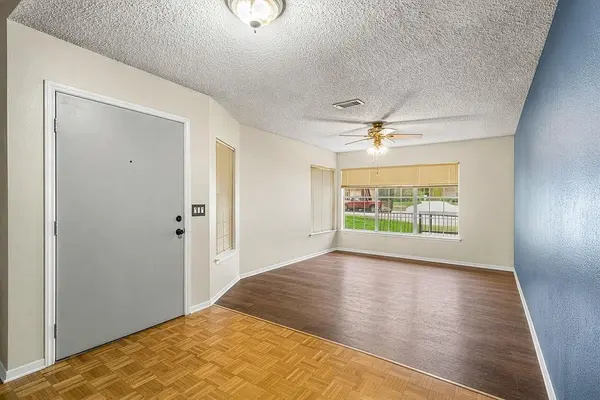 8538 Marathon DR, Universal City, TX 78148