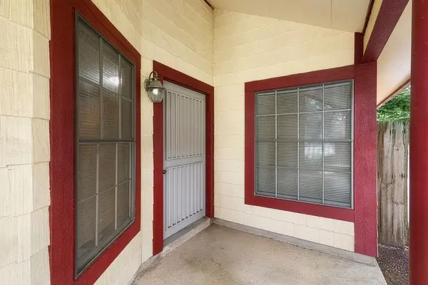8538 Marathon DR, Universal City, TX 78148