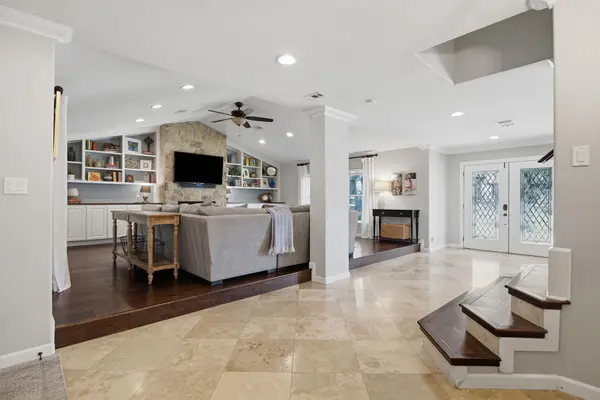 11214 Della Torre DR, Austin, TX 78750