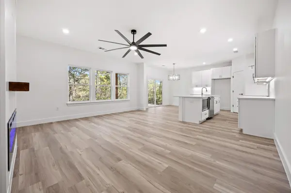 159 Molokini DR, Bastrop, TX 78602