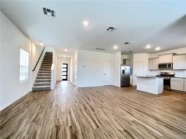 118 Canley LOOP, Hutto, TX 78634