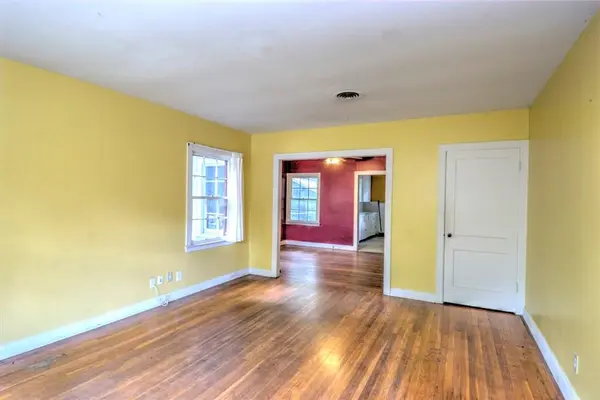 1004 E 38 1/2 ST, Austin, TX 78751