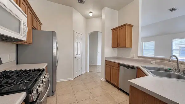 104 Evergreen CIR, Georgetown, TX 78626