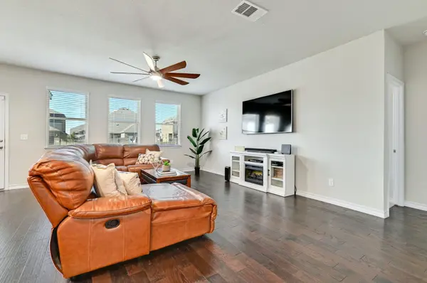 1349 Eagle Ray ST, Leander, TX 78641
