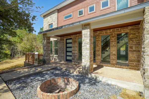 316 Tall Forest DR, Bastrop, TX 78602
