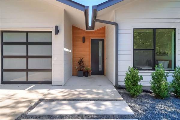1127 Gunter ST #2,  Austin,  TX 78702