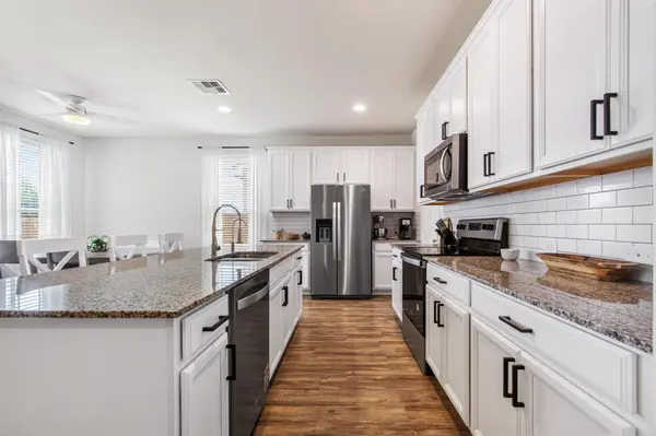 120 Northern Harrier CT, Leander, TX 78641