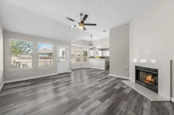 209 Clarks WAY, Hutto, TX 78634