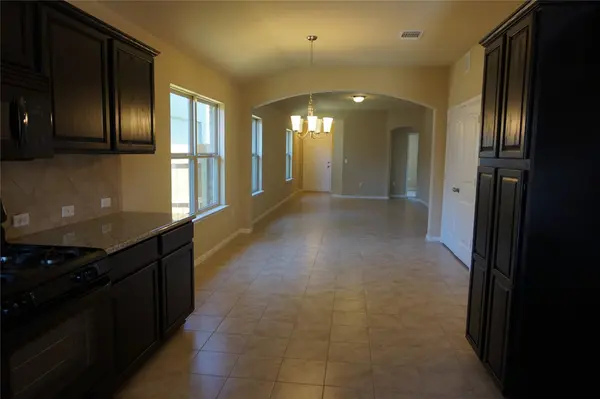 1033 Britt LN, Leander, TX 78641