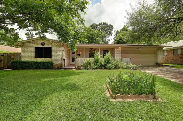 3301 Silverleaf DR, Austin, TX 78757