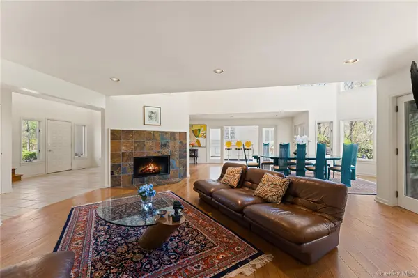 60 Old Aspetong RD, Katonah, NY 10536