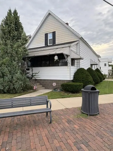 1700 Oliver Street, Whiting, IN 46394