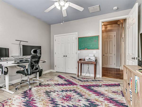 2601 Ashebriar LN, Edmond, OK 73034