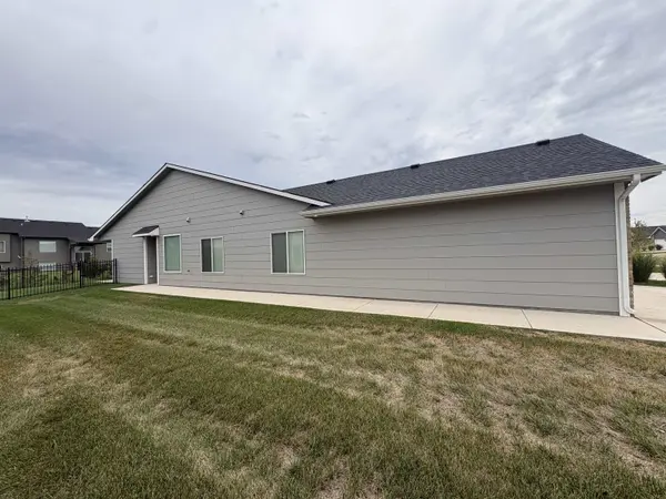 2921 S Maize Ct, Wichita, KS 67215
