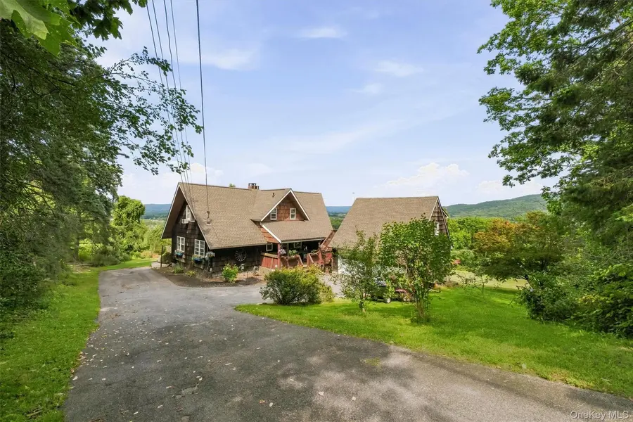 123 Stagecoach PASS, Stormville, NY 12582