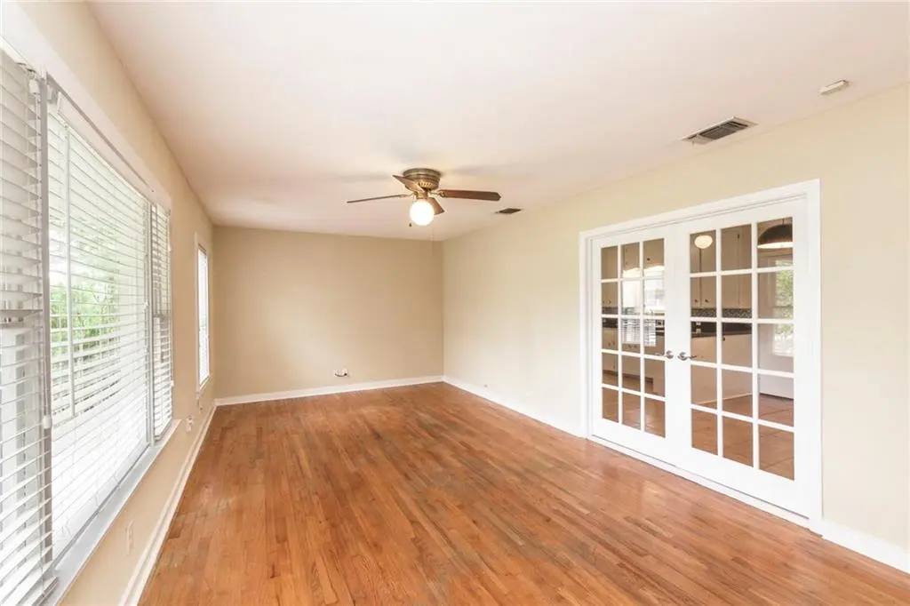 2707 S 5th ST, Austin, TX 78704