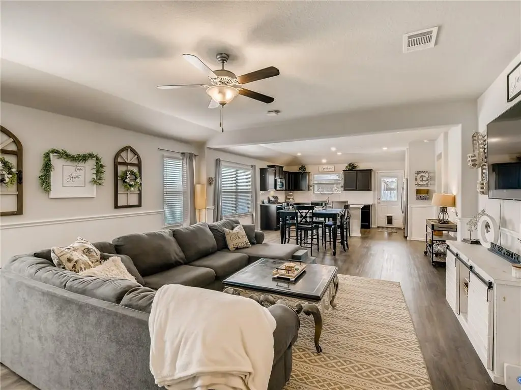 216 Andesite TRL, Buda, TX 78610