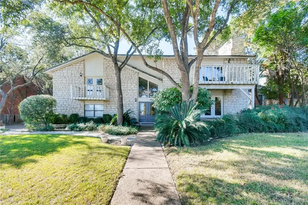 106 Rupen DR, Lakeway, TX 78734