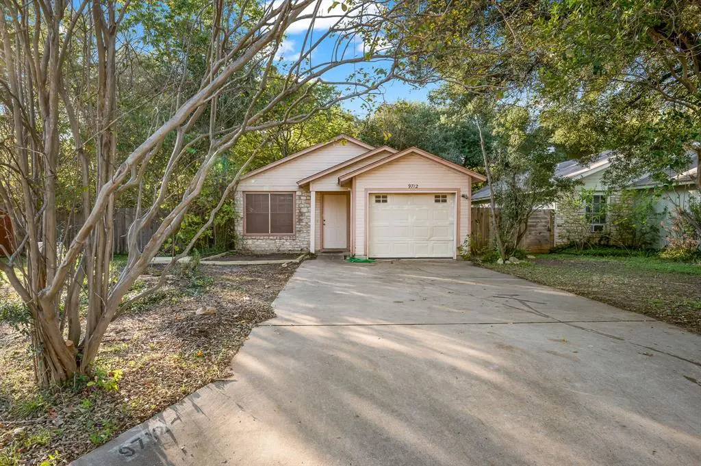 9712 HOLLY SPRINGS DR, Austin, TX 78748