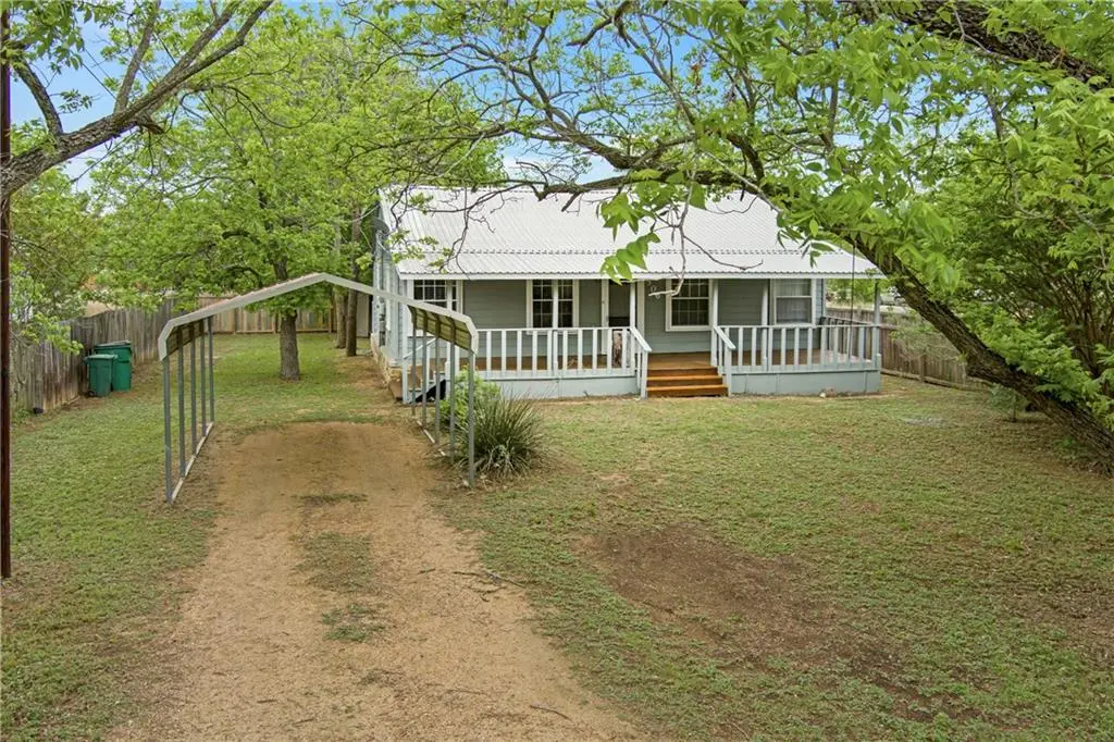 506 Hackberry ST, Blanco, TX 78606